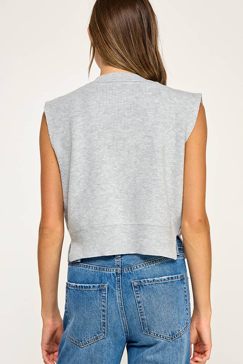 RIBBED SLEEVELESS KNIT TOP