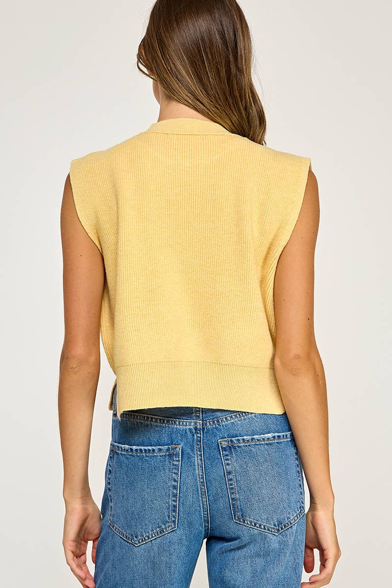 RIBBED SLEEVELESS KNIT TOP
