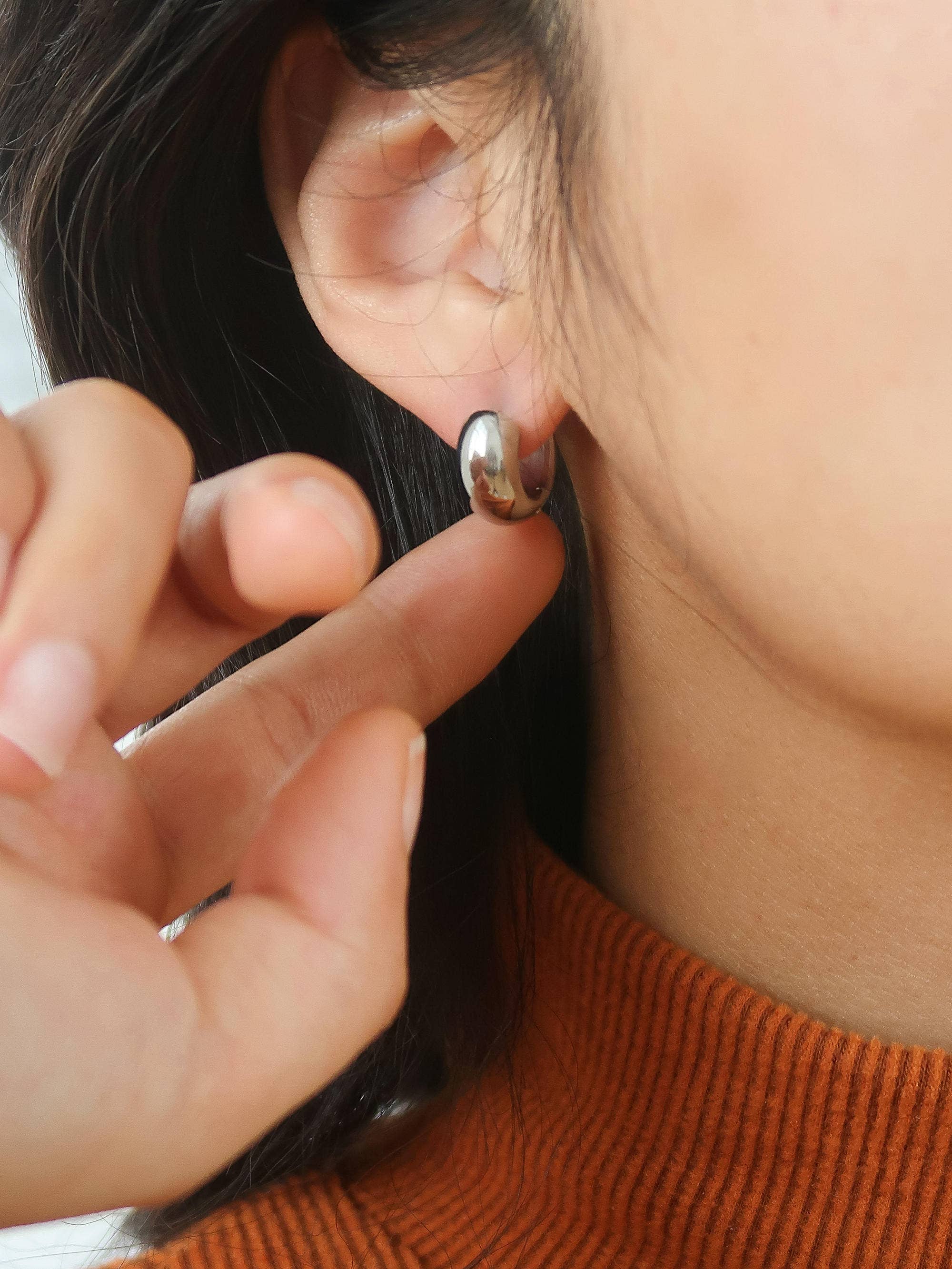 18K Non-Tarnish Small Hoop Earring