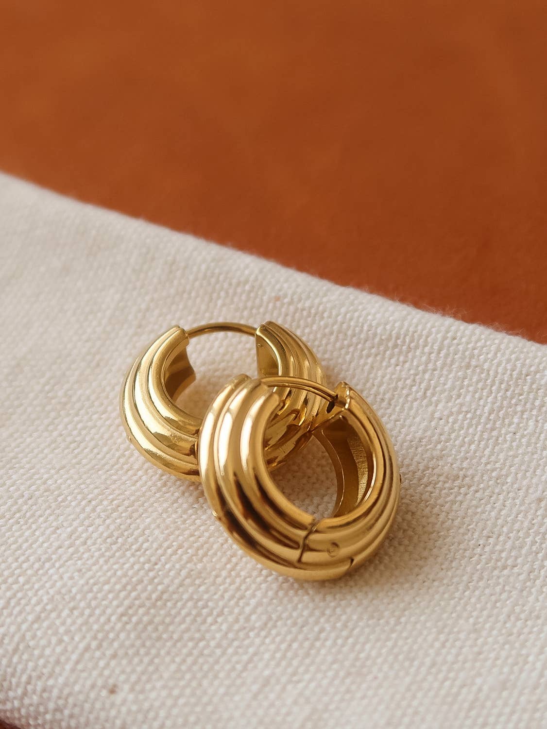 18K Gold Non-Tarnish Hoop Earrings