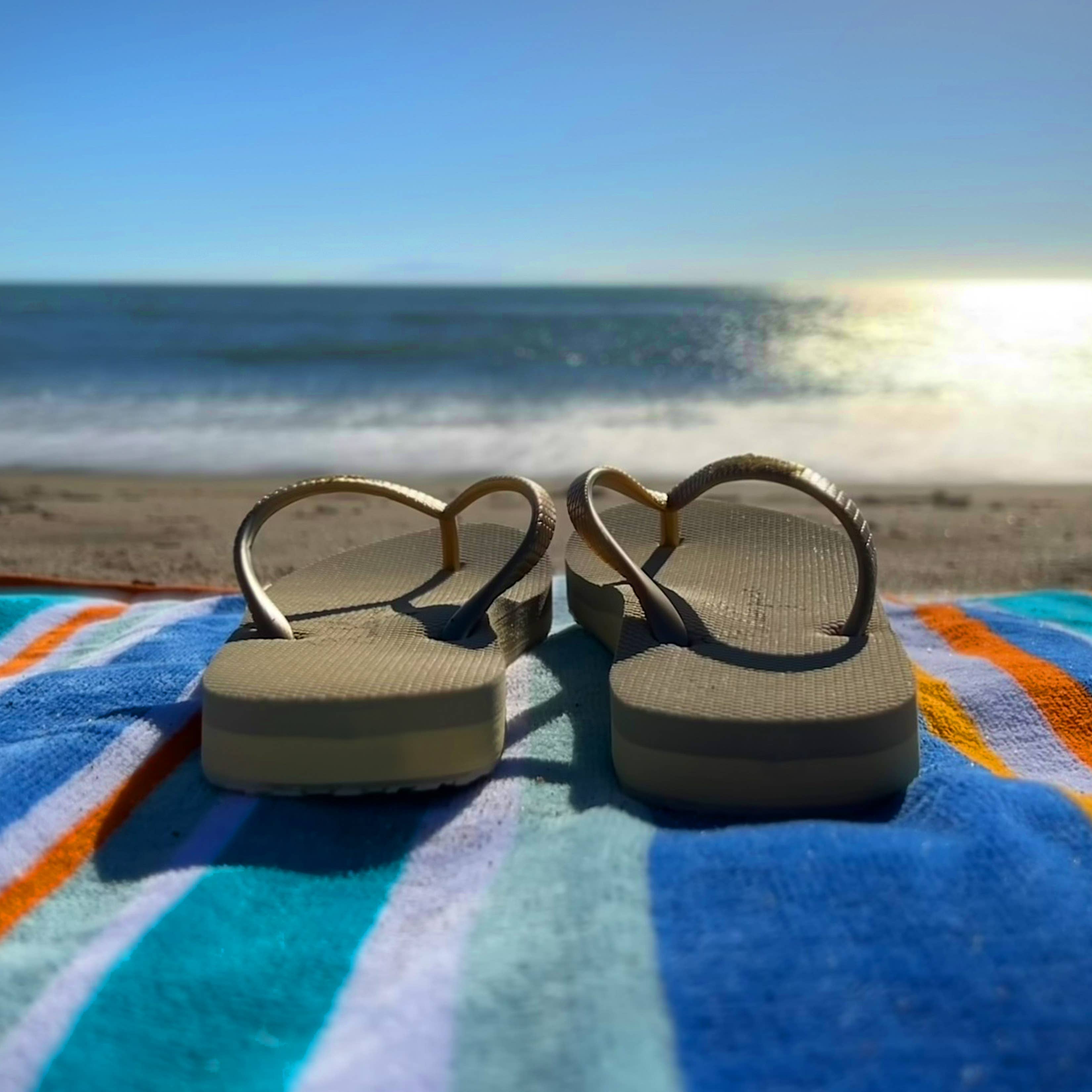 Ventura Flip Flop in Gold