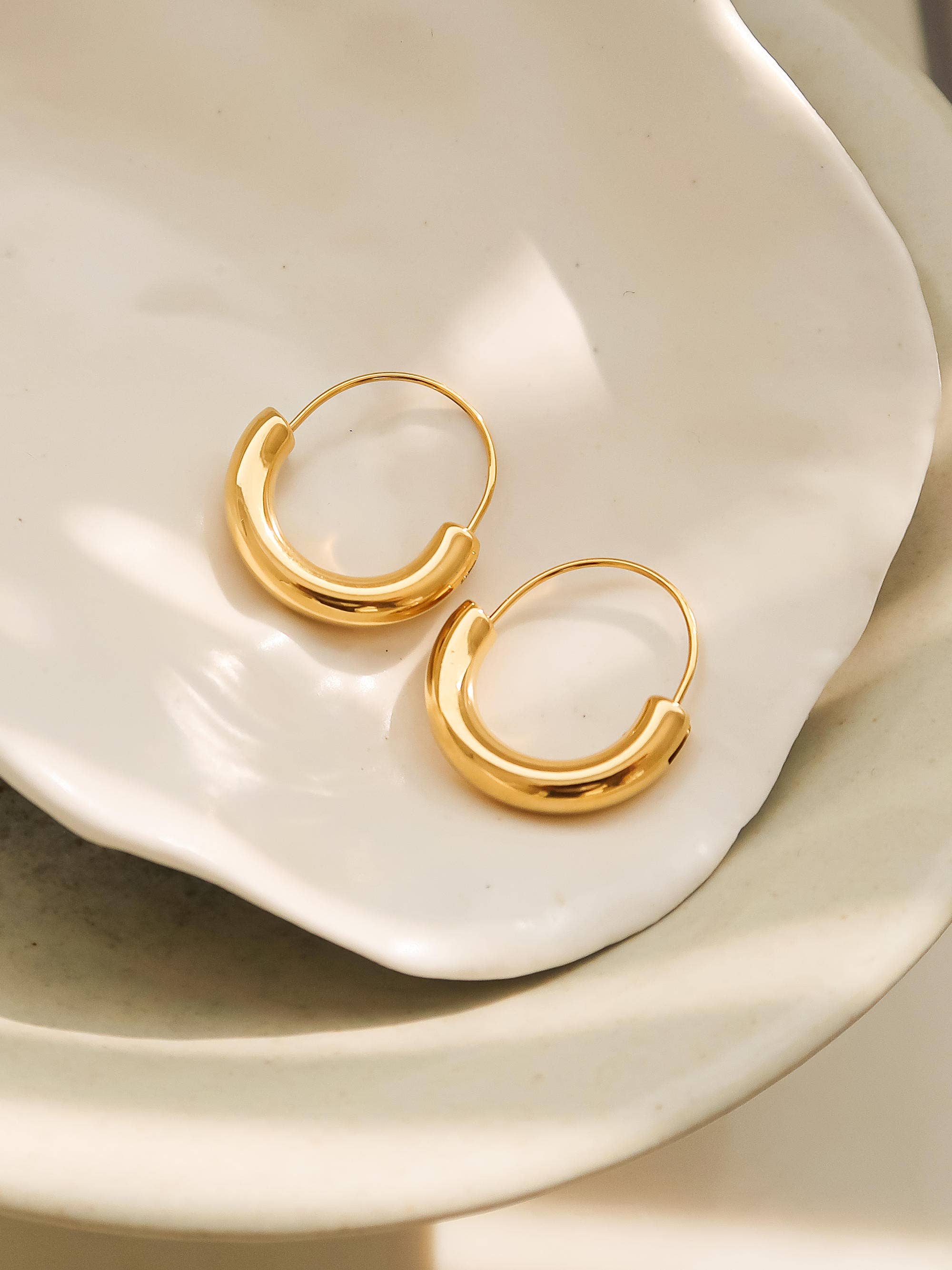18K Non-Tarnish Hoop Earring