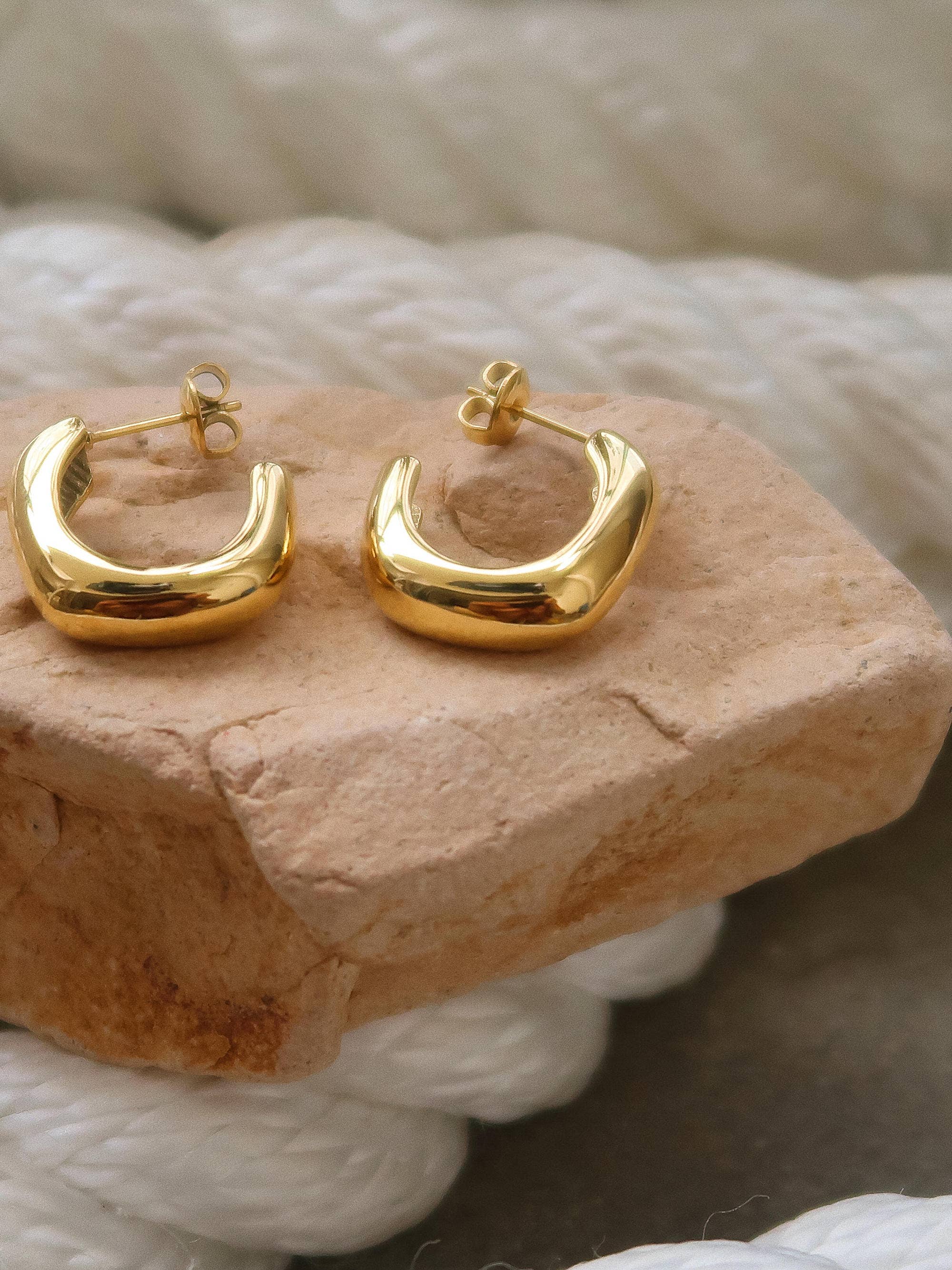 Non-Tarnish Classic C Hoop Earring