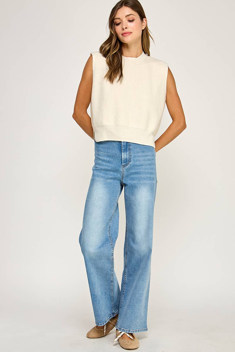 RIBBED SLEEVELESS KNIT TOP