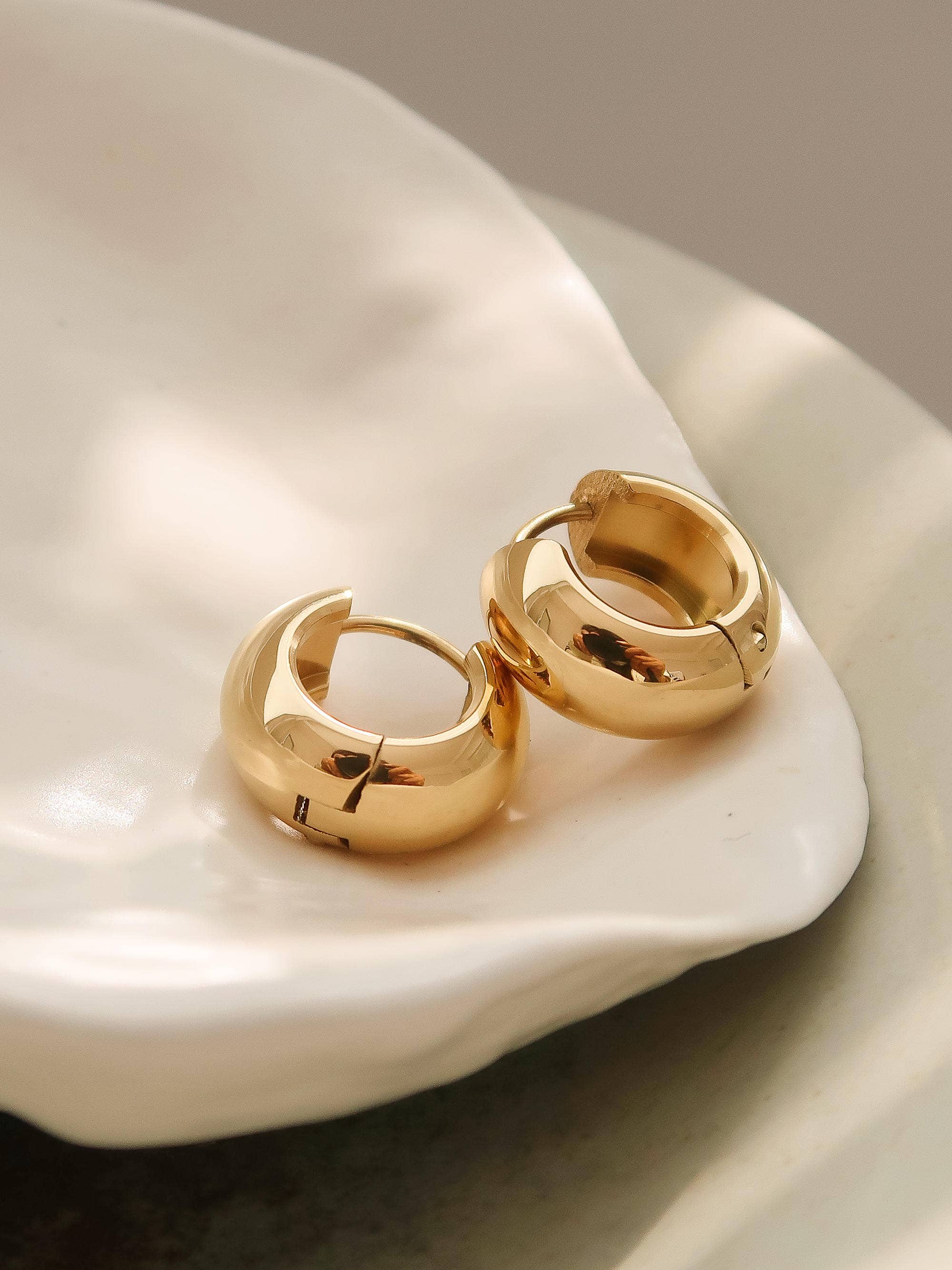 18K Non-Tarnish Small Hoop Earring