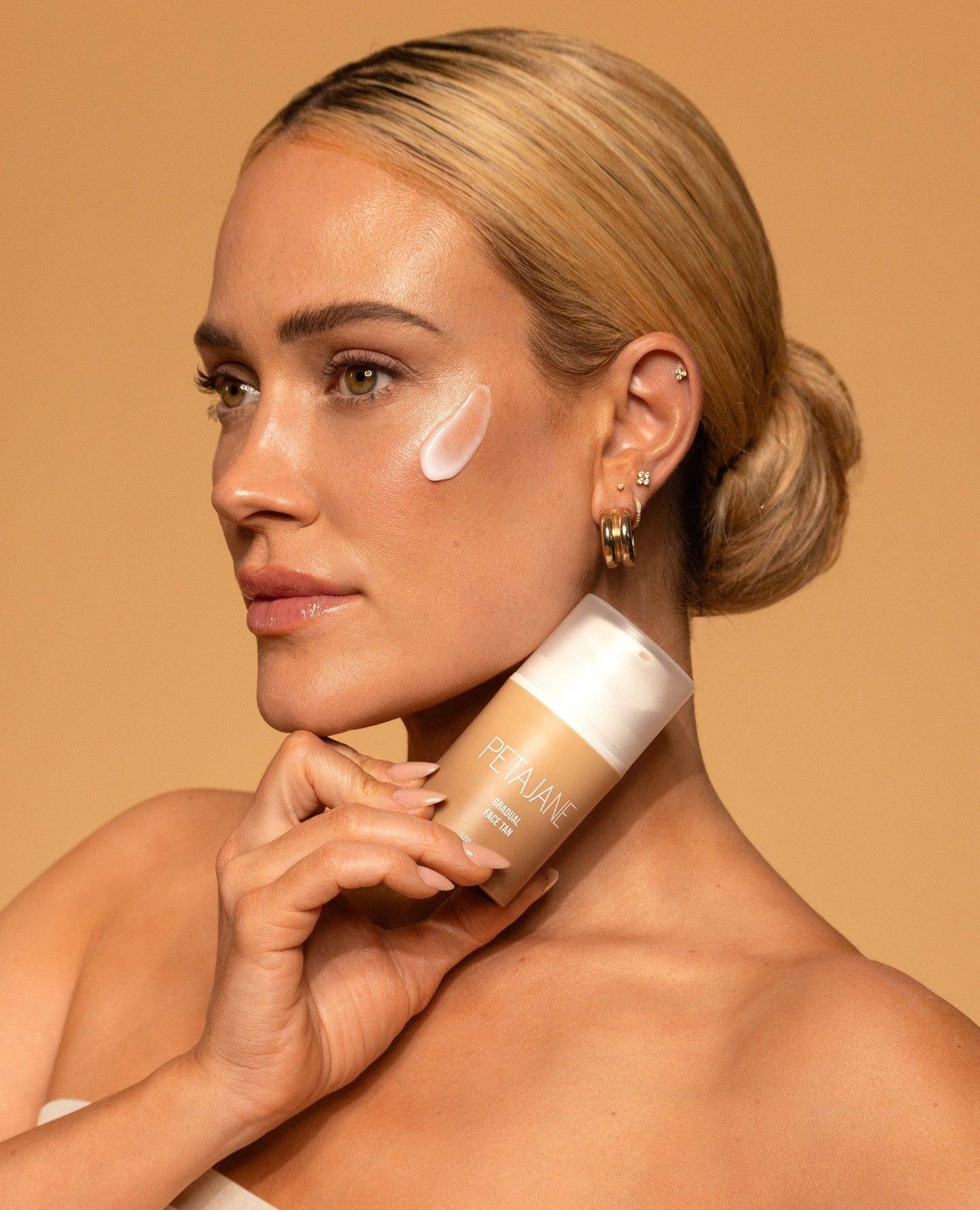 Gradual Face Tan