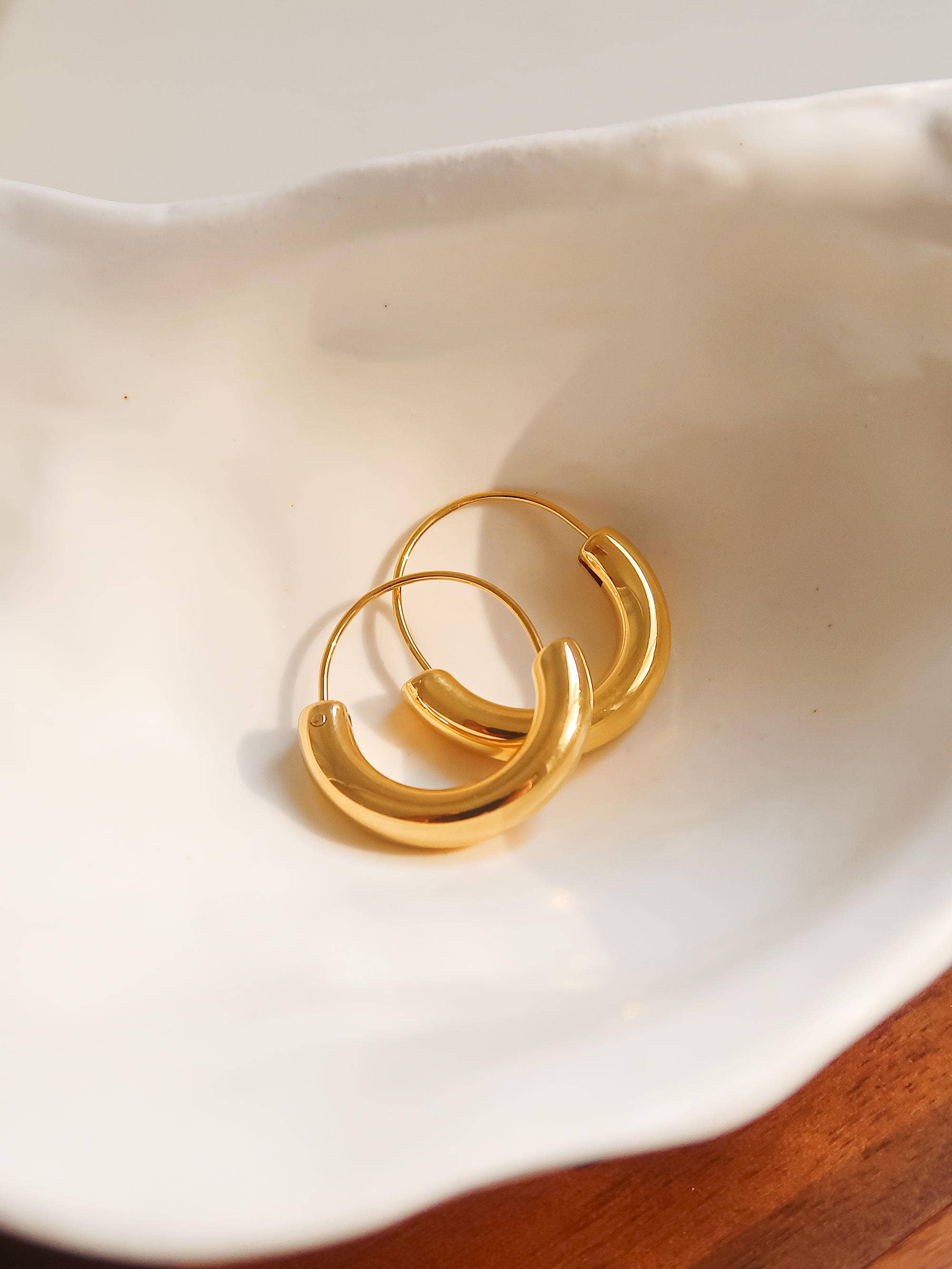 18K Non-Tarnish Hoop Earring