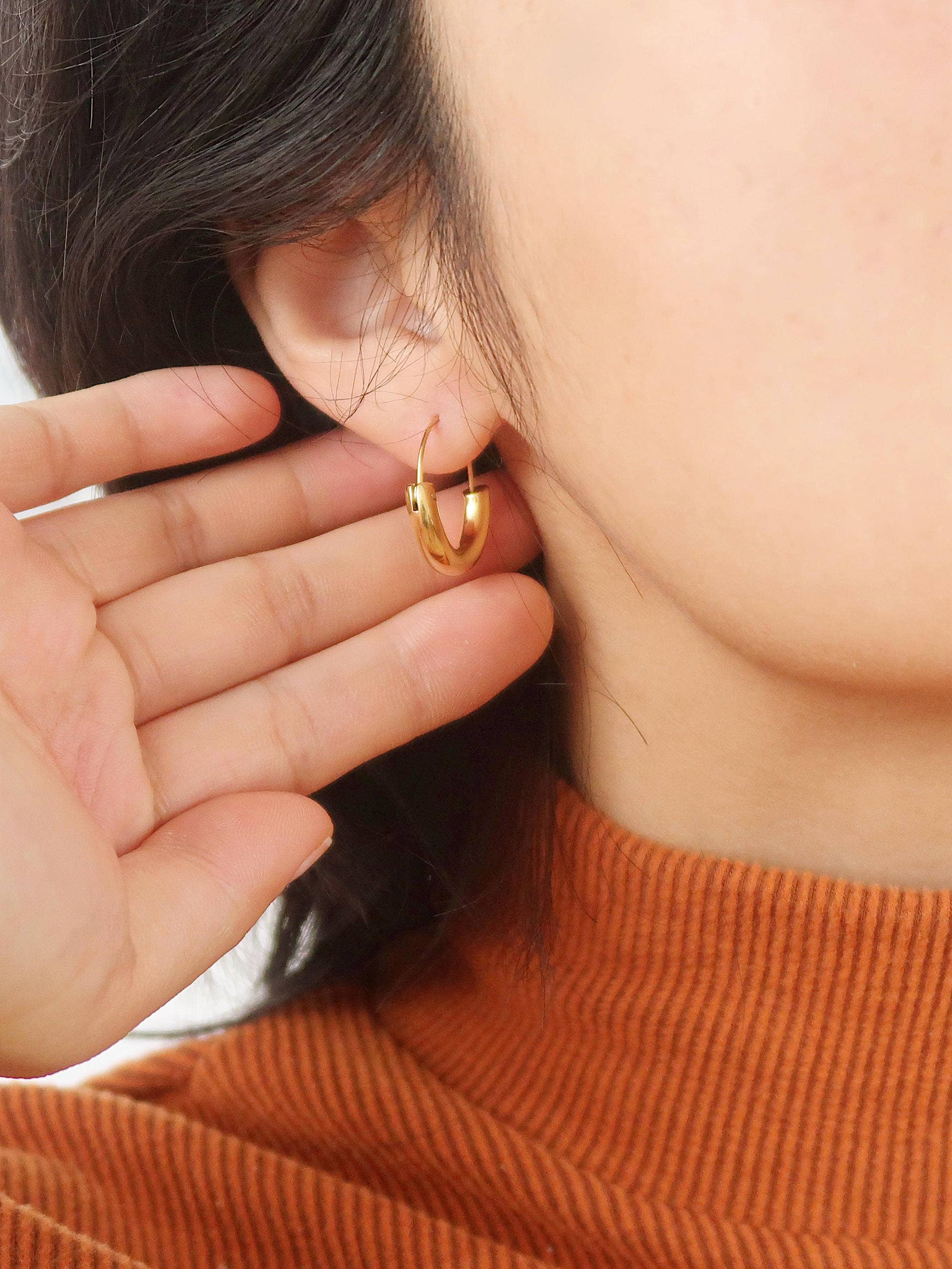18K Non-Tarnish Hoop Earring